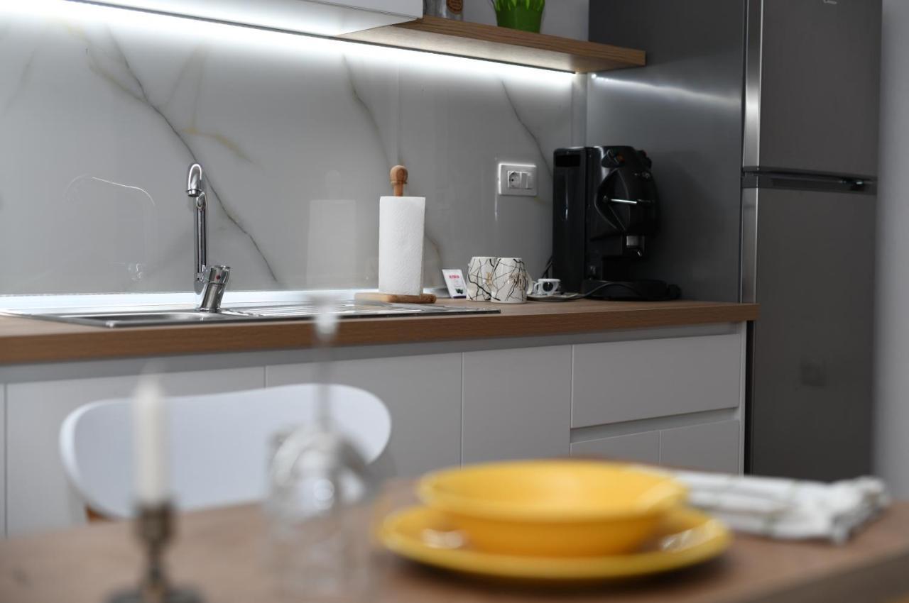 Rondine Studio Apartment Tirana Buitenkant foto