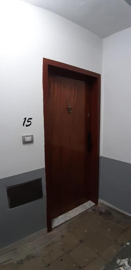 Rondine Studio Apartment Tirana Buitenkant foto