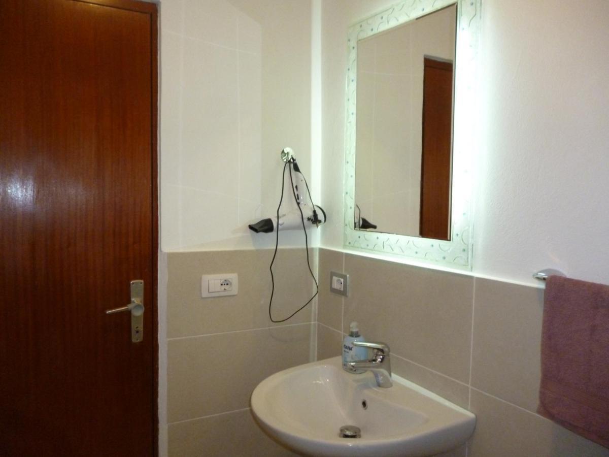Rondine Studio Apartment Tirana Buitenkant foto